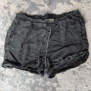 Cloth and stone shorts